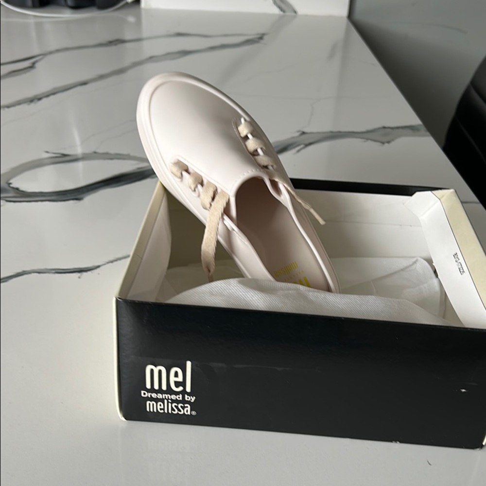 Melissa Women's Cream Sneakers